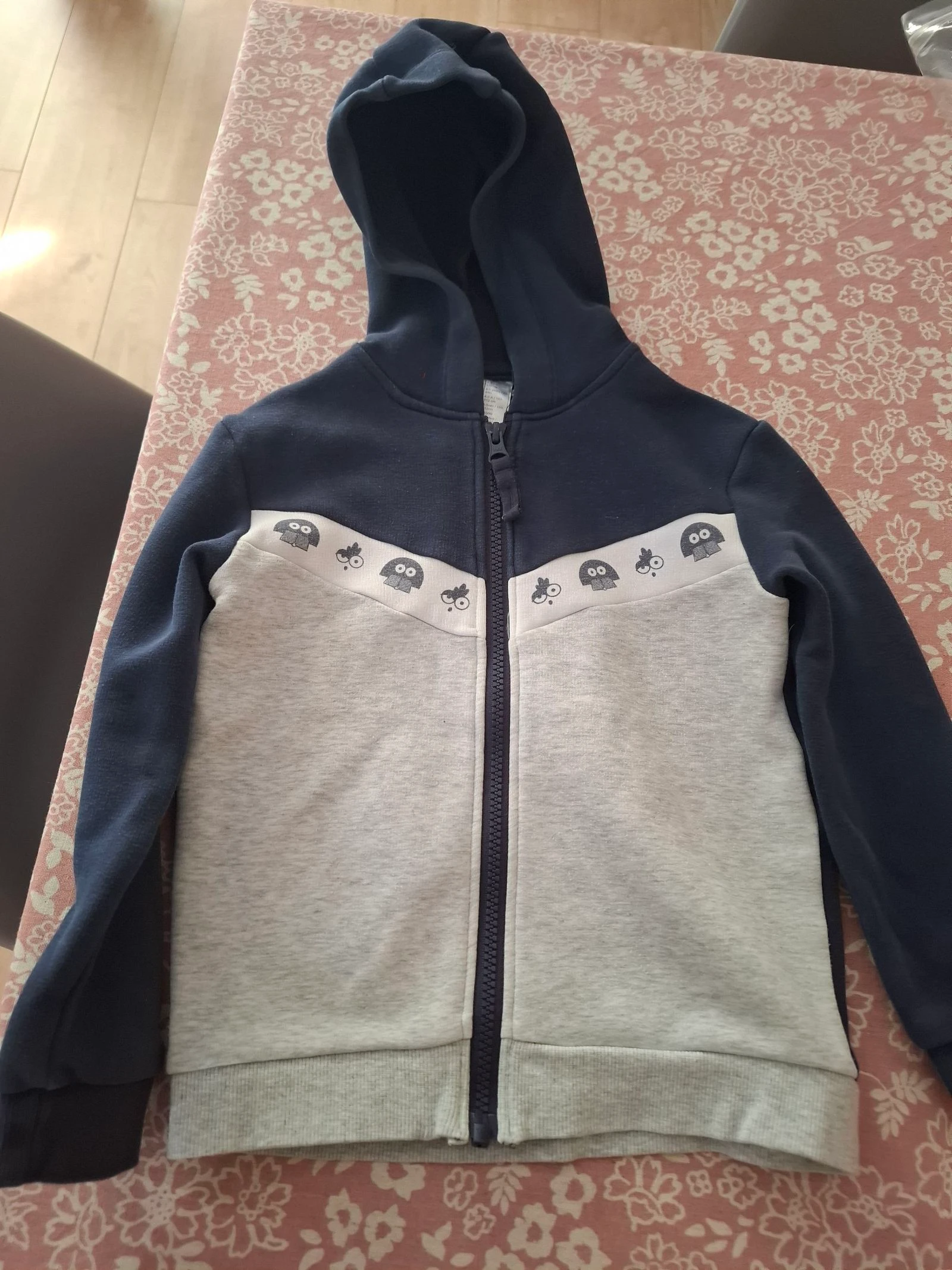Veste mollettonnné tout repasser colis propre soigné rapide